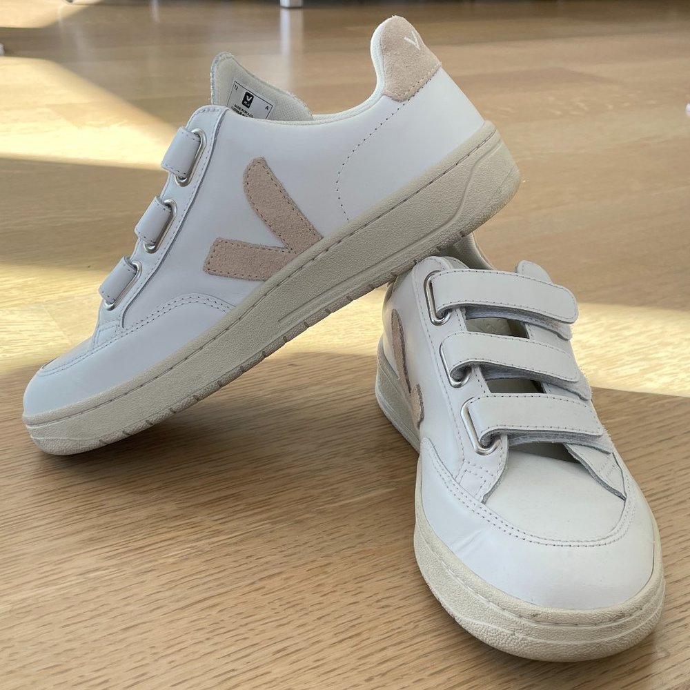 Veja V-lock Low-Top Sneakers Women Size 37